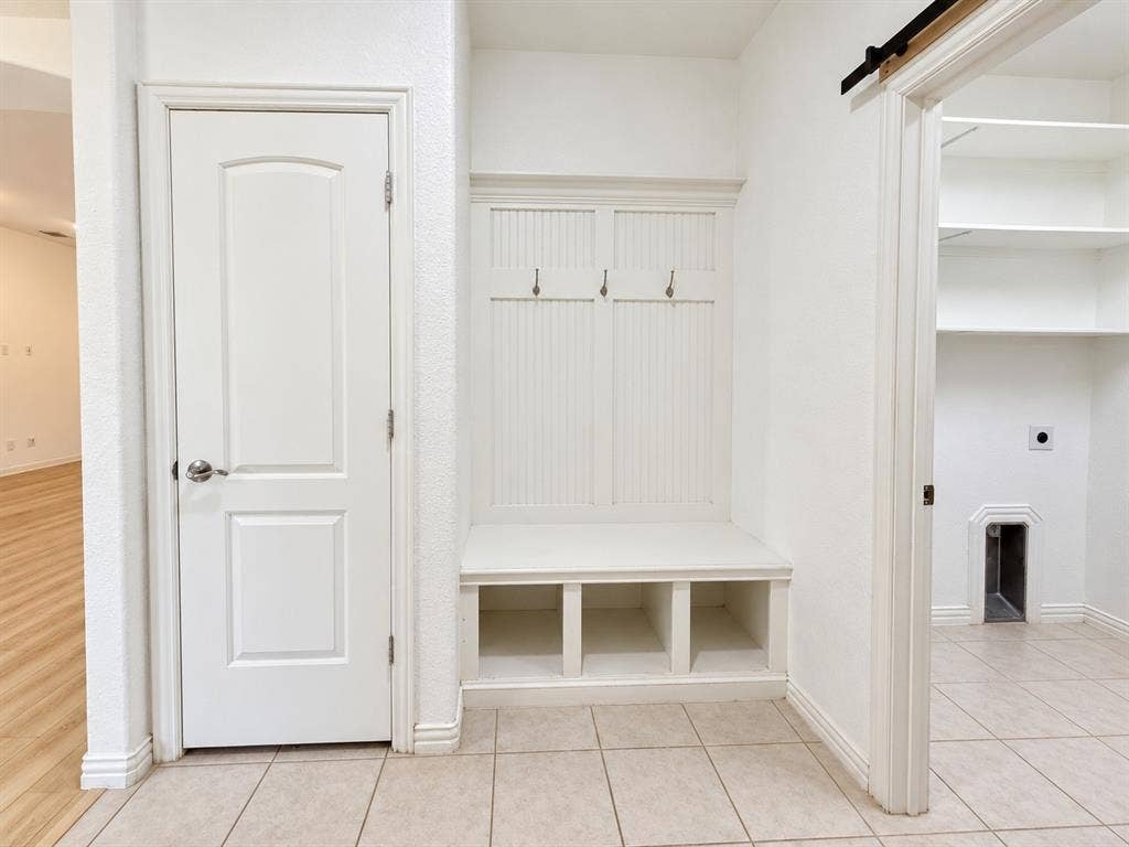 8121 Belgian Blue Court, Fort Worth, TX 76131