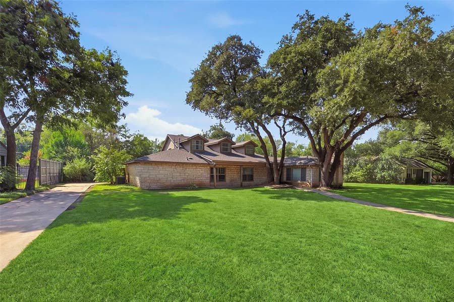 Property photo for 3705 Brighton Road, Fort Worth, TX