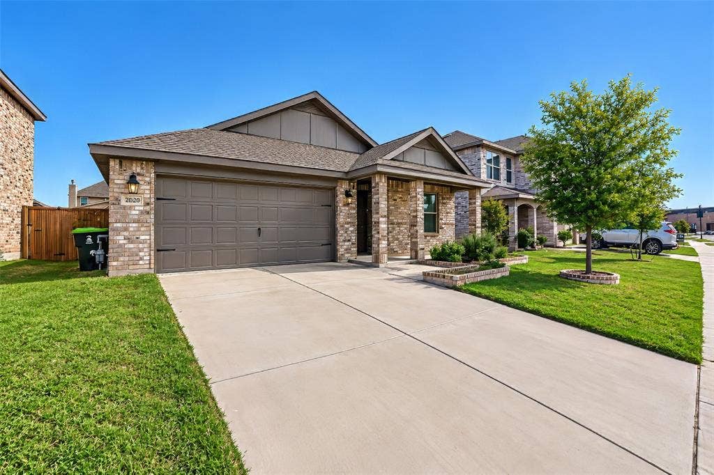 2020 Sun Star Drive, Haslet, TX 76052