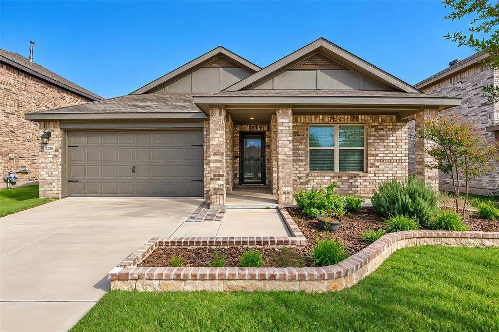 2020 Sun Star Drive, Haslet, TX 76052