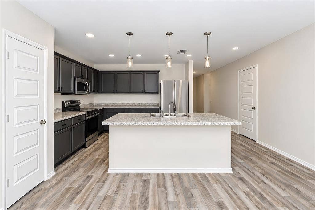2020 Sun Star Drive, Haslet, TX 76052
