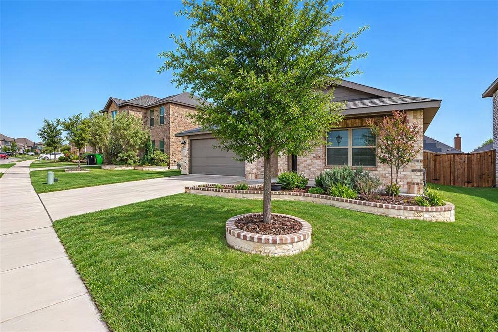 2020 Sun Star Drive, Haslet, TX 76052