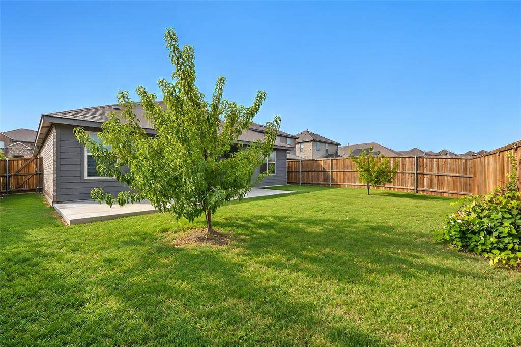 2020 Sun Star Drive, Haslet, TX 76052