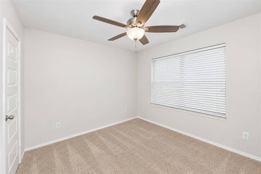 2020 Sun Star Drive, Haslet, TX 76052