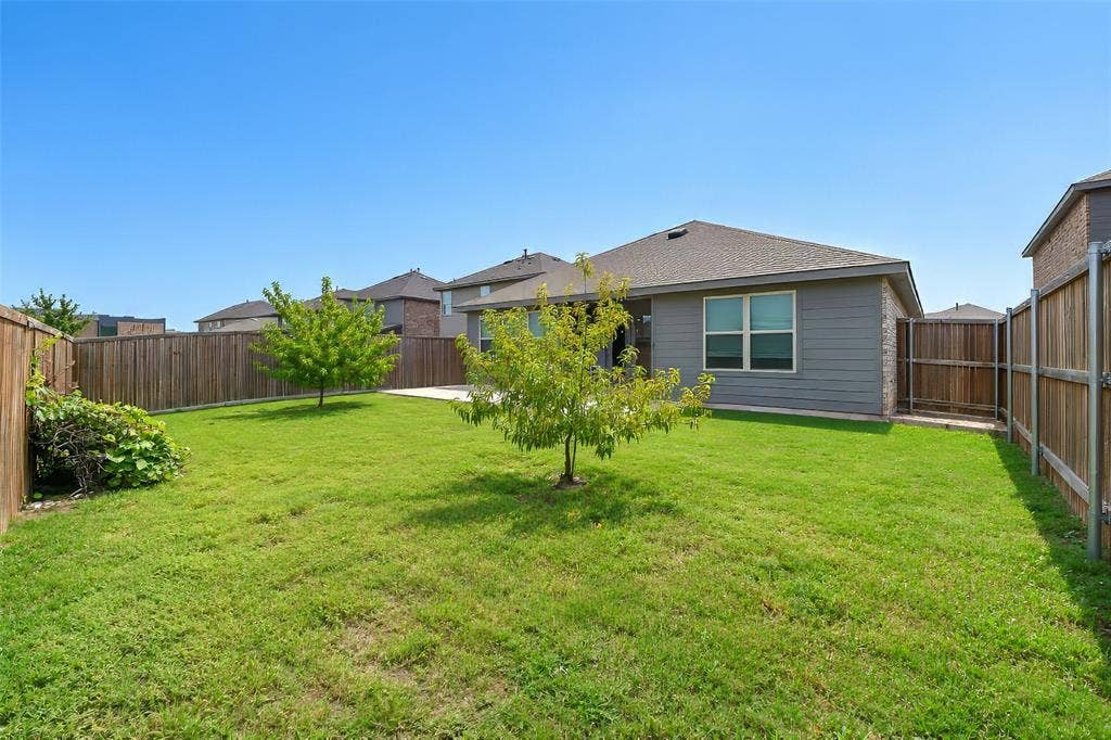 2020 Sun Star Drive, Haslet, TX 76052