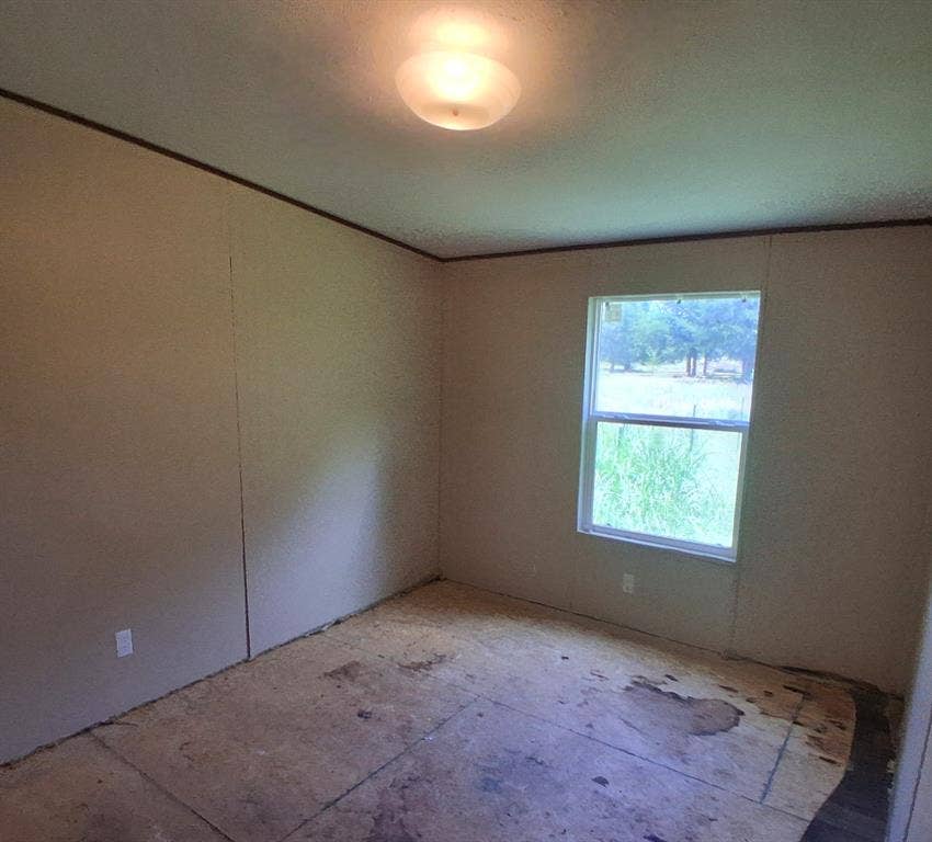 5819 County Road 2025, Ivanhoe, TX 75447