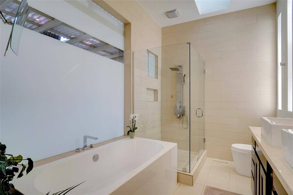 6434 Southpoint Drive, Dallas, TX 75248 6434 Southpoint Drive, Dallas, TX 75248