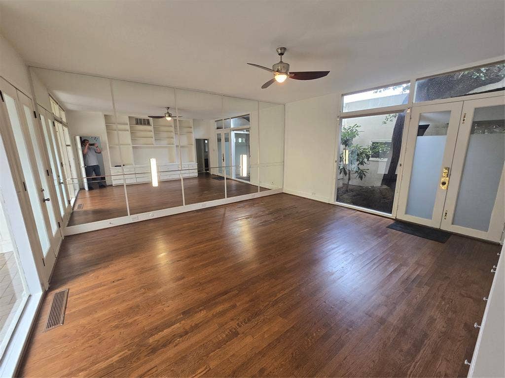 6434 Southpoint Drive, Dallas, TX 75248 6434 Southpoint Drive, Dallas, TX 75248