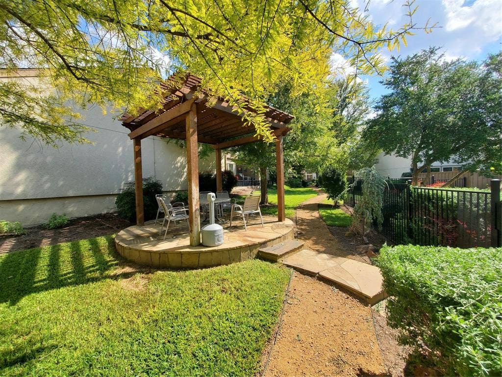 6434 Southpoint Drive, Dallas, TX 75248 6434 Southpoint Drive, Dallas, TX 75248