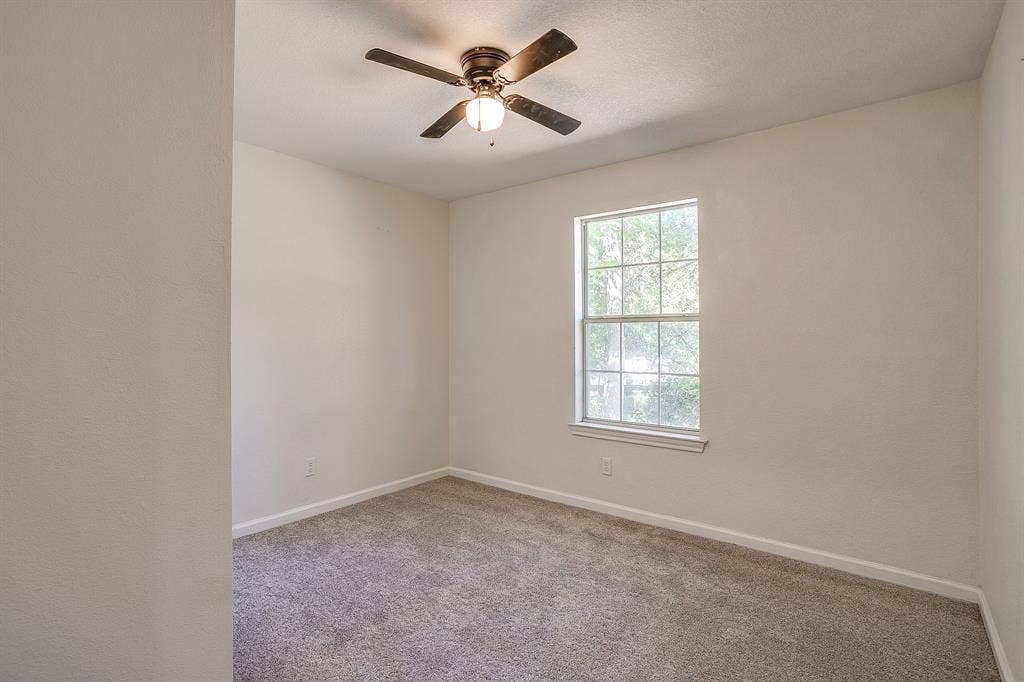 120 Hillside Court, Aledo, TX 76008