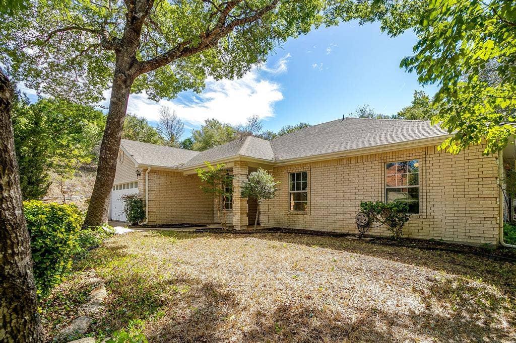 120 Hillside Court, Aledo, TX 76008