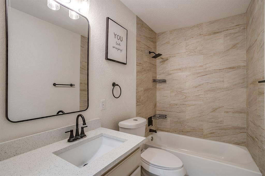 120 Hillside Court, Aledo, TX 76008