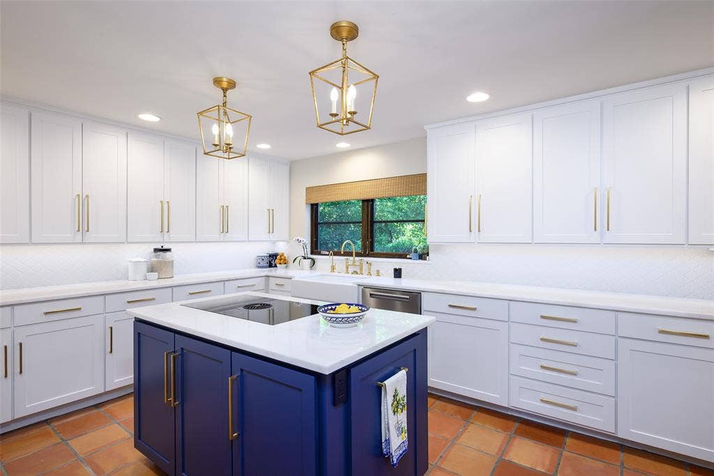 4930 Mangold Circle, Dallas, TX 75229 4930 Mangold Circle, Dallas, TX 75229