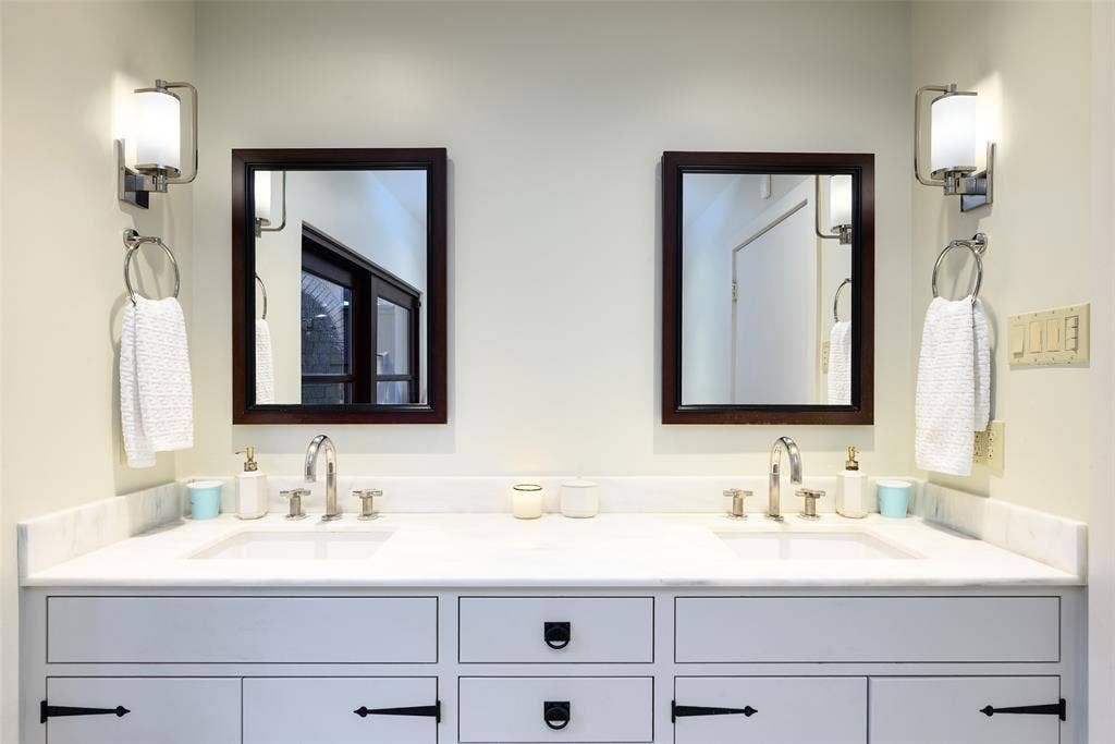 4930 Mangold Circle, Dallas, TX 75229 4930 Mangold Circle, Dallas, TX 75229