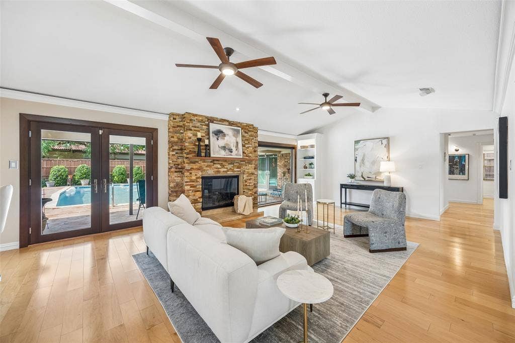 101 E Northgate Drive, Irving, TX 75062 101 E Northgate Drive, Irving, TX 75062