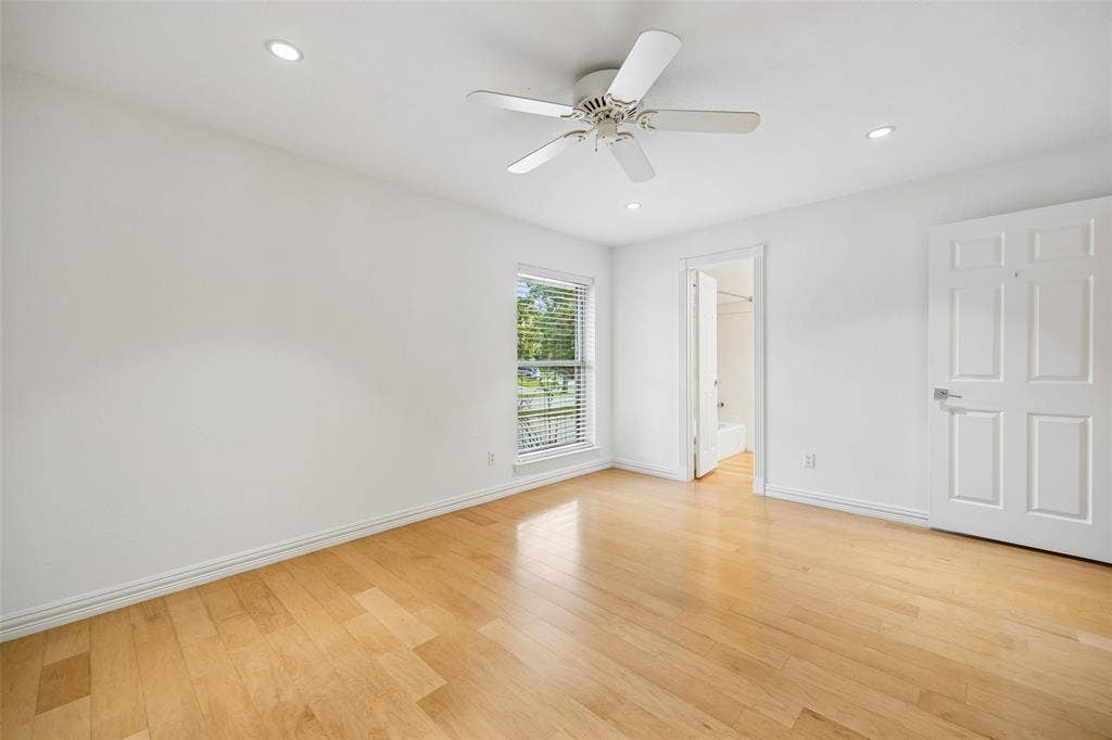 101 E Northgate Drive, Irving, TX 75062 One of Two Front Guest Bedrooms with Jack and Jill Bath