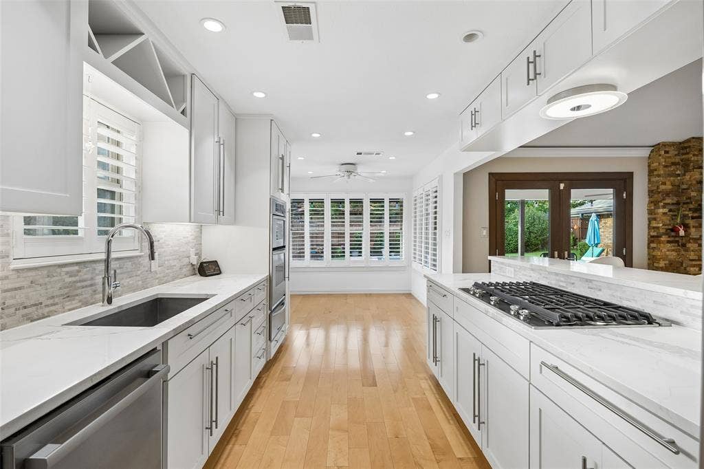 101 E Northgate Drive, Irving, TX 75062 Remodeled in 2017