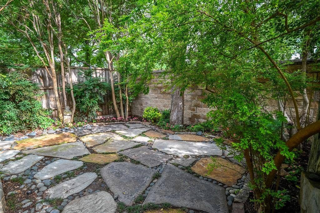 711 Lexington Avenue, Coppell, TX 75019 711 Lexington Avenue, Coppell, TX 75019