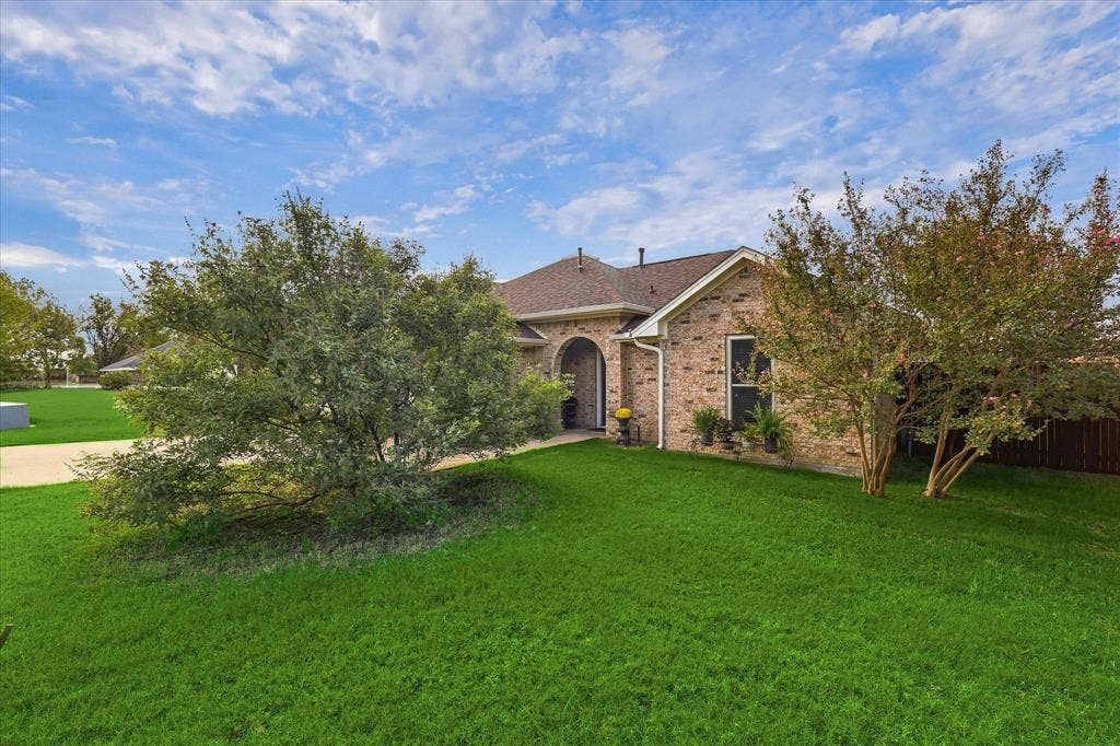 5216 Gaelic Court, Denton, TX 76208