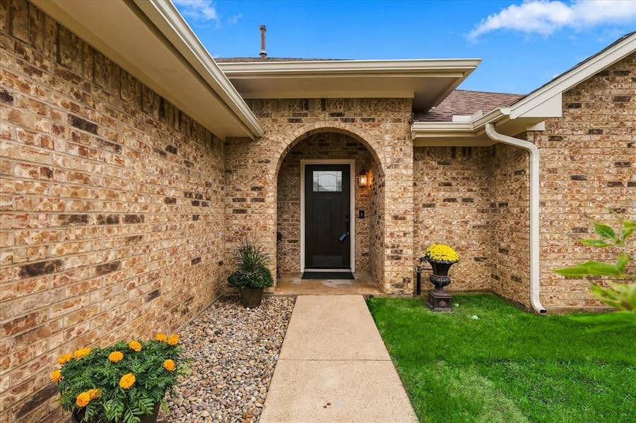 Property photo for 5216 Gaelic Court, Denton, TX