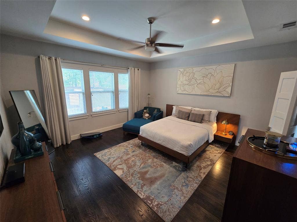618 N Clinton Avenue, Dallas, TX 75208 618 N Clinton Avenue, Dallas, TX 75208