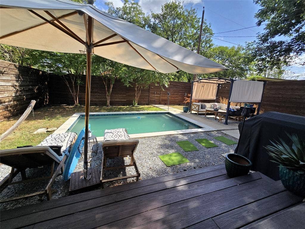 618 N Clinton Avenue, Dallas, TX 75208 618 N Clinton Avenue, Dallas, TX 75208