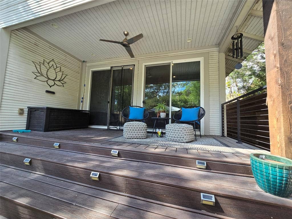 618 N Clinton Avenue, Dallas, TX 75208 618 N Clinton Avenue, Dallas, TX 75208