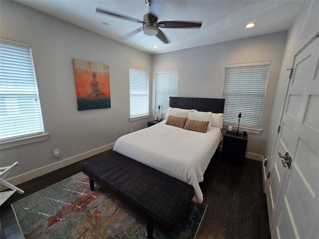 618 N Clinton Avenue, Dallas, TX 75208 618 N Clinton Avenue, Dallas, TX 75208