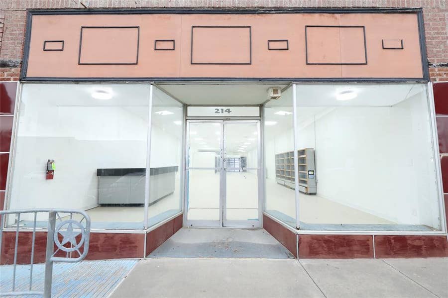 Property photo for 214 N Mason Street, Bowie, TX