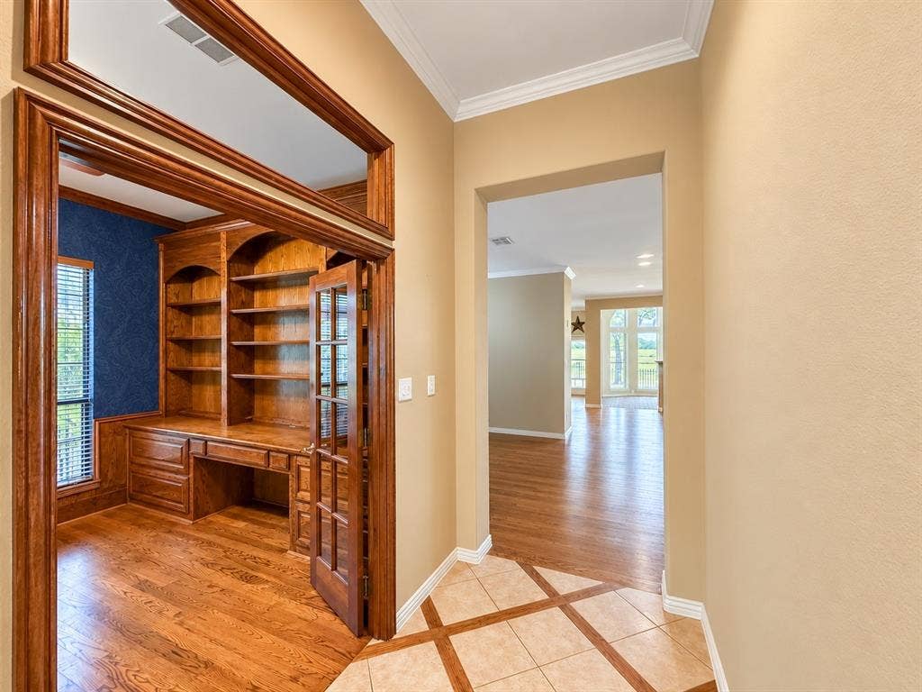 768 Ashleigh Lane, Lantana, TX 76226