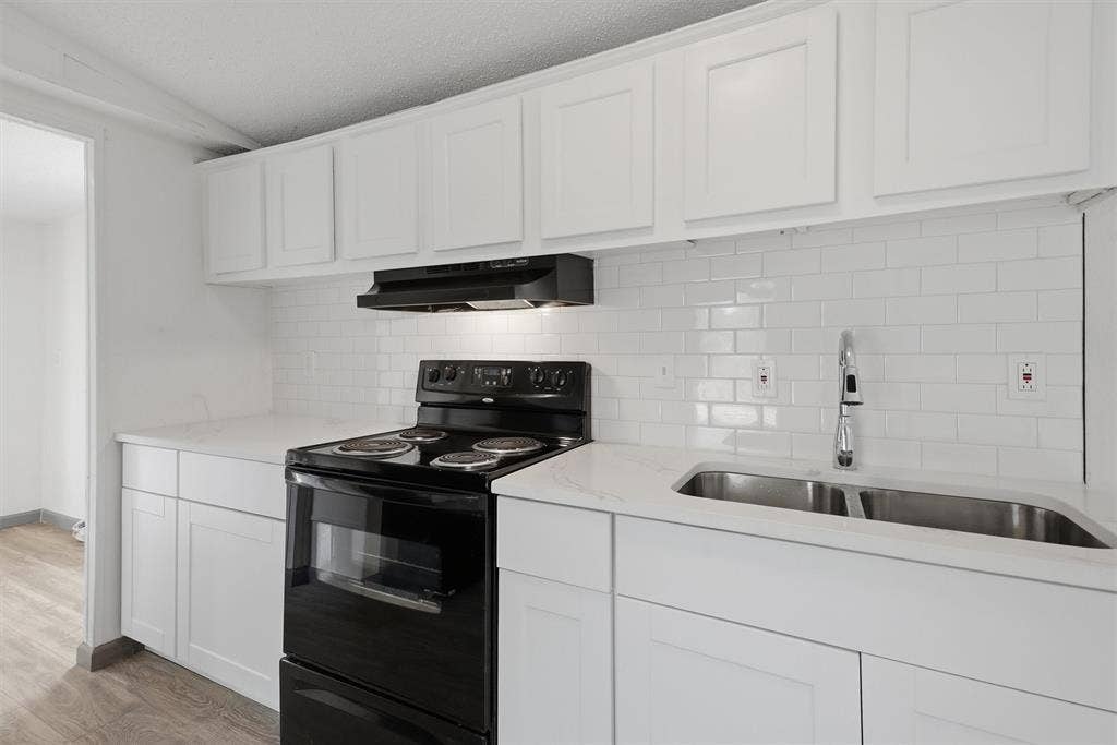 904- B Flamingo Road, Granbury, TX 76049 904- B Flamingo Road, Granbury, TX 76049