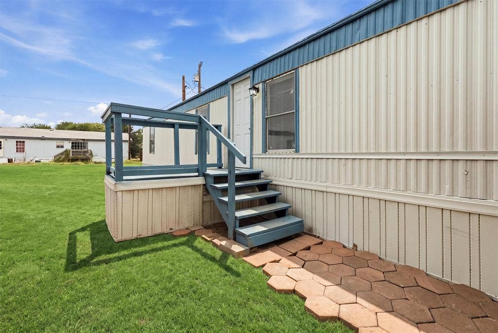 904- B Flamingo Road, Granbury, TX 76049 904- B Flamingo Road, Granbury, TX 76049