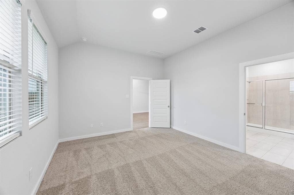 1121 Bridgewalk Drive, McKinney, TX 75071 Primary Suite in the Cedar home plan – REPRESENTATIVE PHOTO
