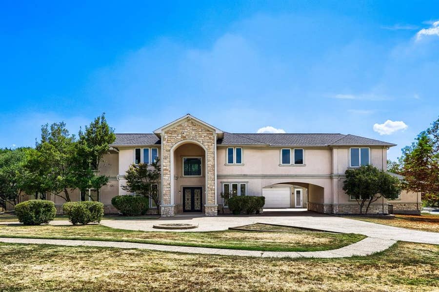 Property photo for 2242 Mountain Lakes Drive, Cedar Hill, TX