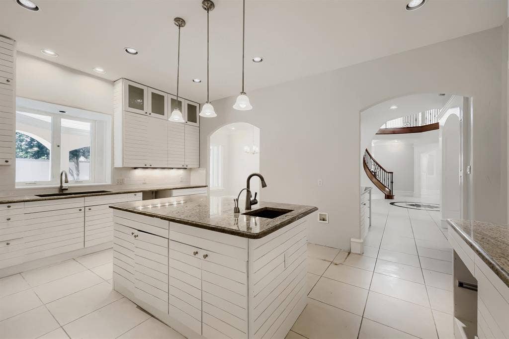 2242 Mountain Lakes Drive, Cedar Hill, TX 75104 2242 Mountain Lakes Drive, Cedar Hill, TX 75104