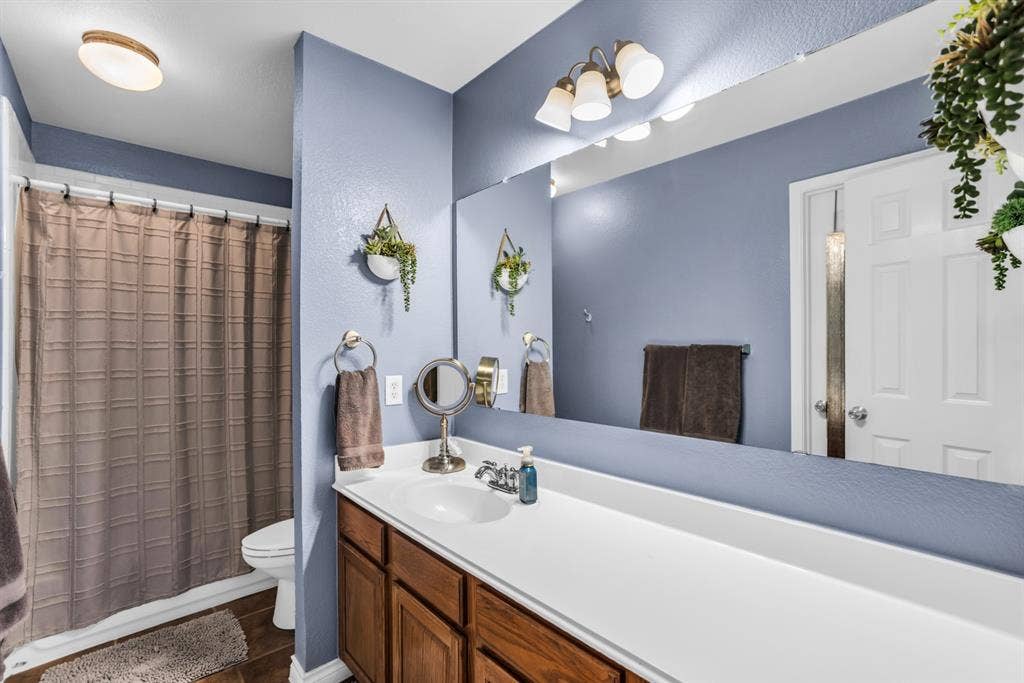 1420 Timber Ridge Drive, Allen, TX 75002 Full Bathroom - Upstairs