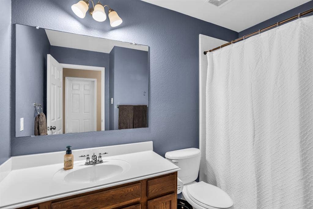 1420 Timber Ridge Drive, Allen, TX 75002 Full Bathroom - Upstairs