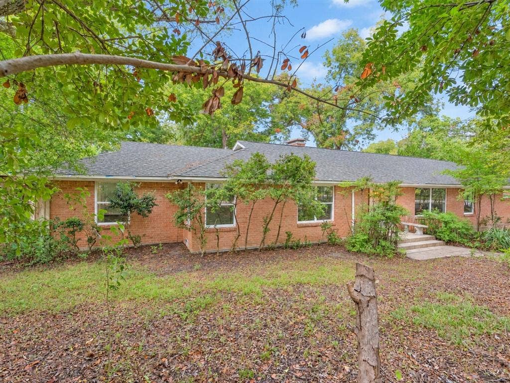 7443 Daingerfield Drive, Dallas, TX 75227