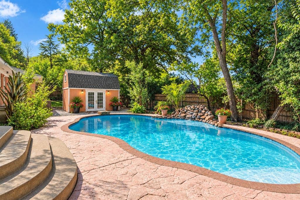 Sparkling Turquoise Backyard Pool Oasis