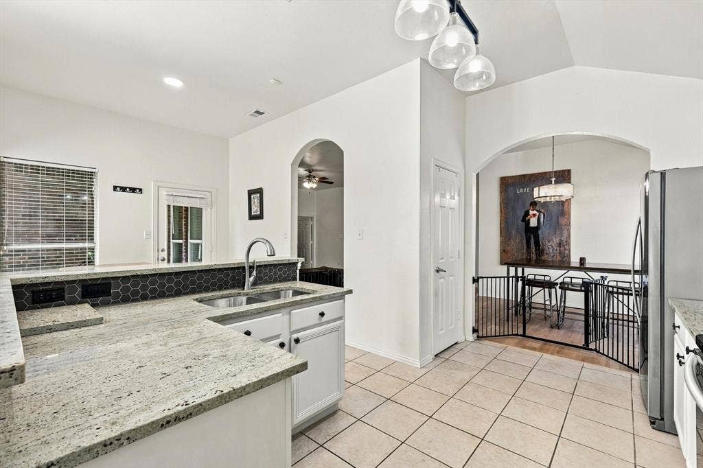 3906 Canton Court, Denton, TX 76208