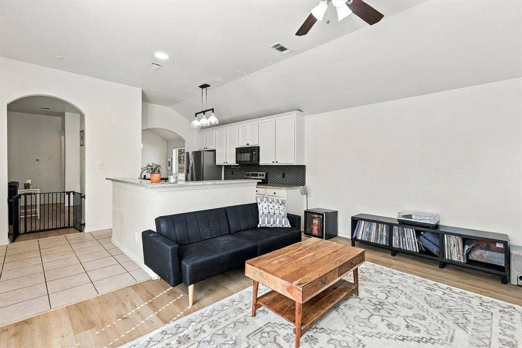 3906 Canton Court, Denton, TX 76208