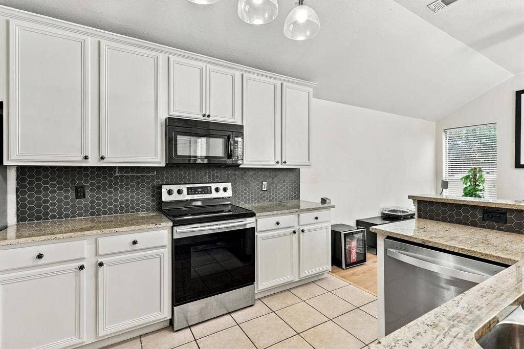 3906 Canton Court, Denton, TX 76208