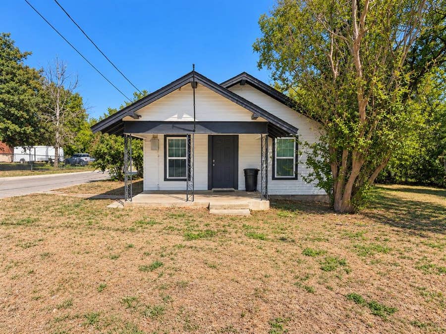 Property photo for 501 Eureka Street, Weatherford, TX