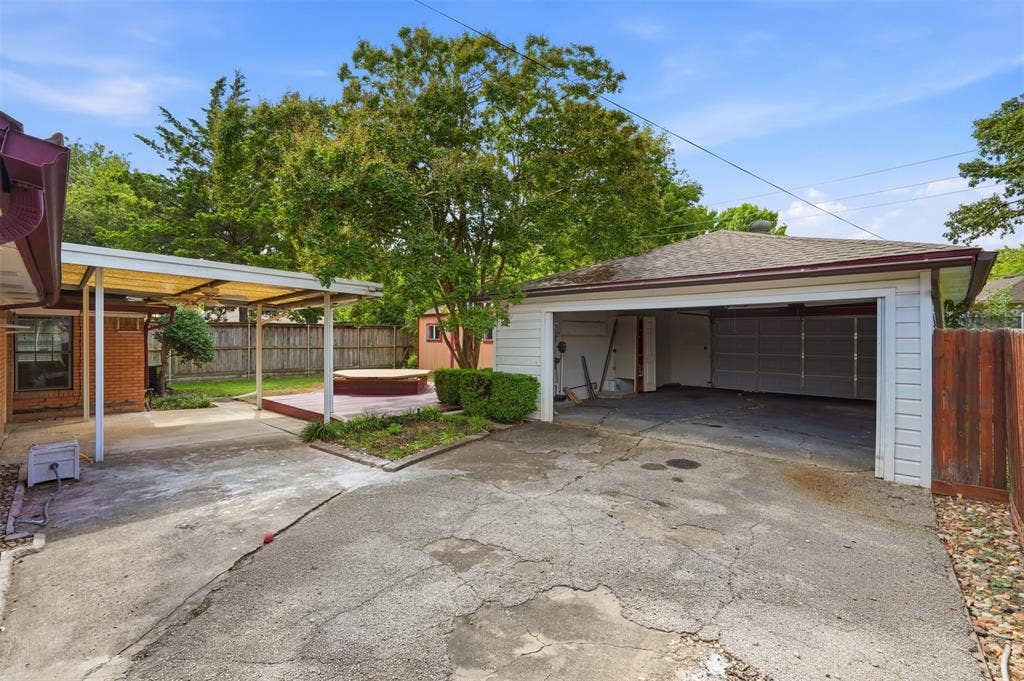 9221 Plano Road, Dallas, TX 75238 9221 Plano Road, Dallas, TX 75238