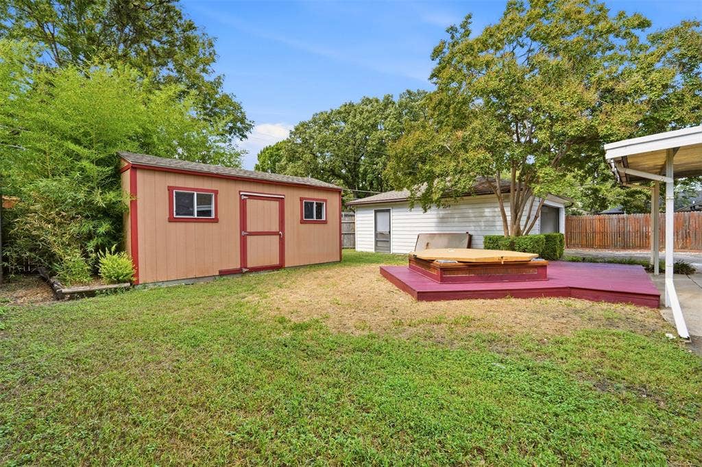 9221 Plano Road, Dallas, TX 75238 9221 Plano Road, Dallas, TX 75238