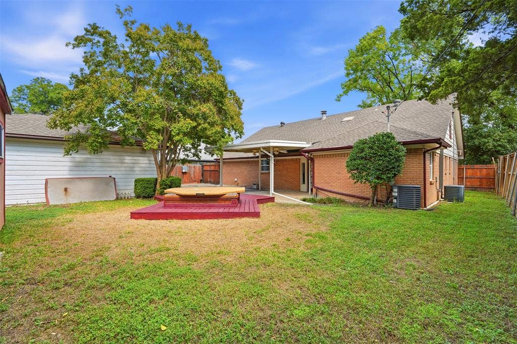 9221 Plano Road, Dallas, TX 75238 9221 Plano Road, Dallas, TX 75238