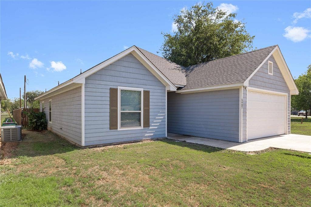 5407 Arrowhead Drive, Granbury, TX 76048 5407 Arrowhead Drive, Granbury, TX 76048