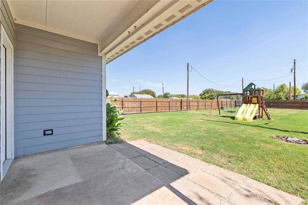 5407 Arrowhead Drive, Granbury, TX 76048 5407 Arrowhead Drive, Granbury, TX 76048