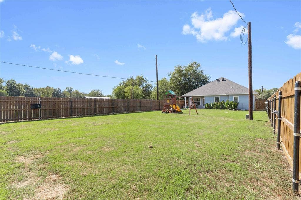 5407 Arrowhead Drive, Granbury, TX 76048 5407 Arrowhead Drive, Granbury, TX 76048