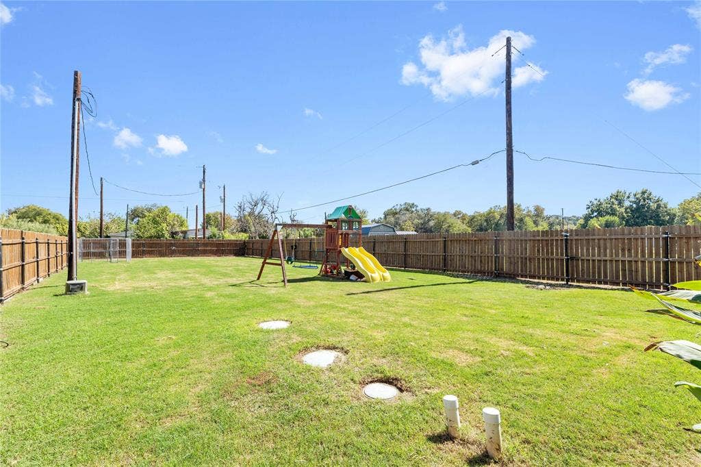 5407 Arrowhead Drive, Granbury, TX 76048 5407 Arrowhead Drive, Granbury, TX 76048